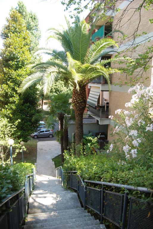 Bed and Breakfast La Badia Del Cavaliere à Rome Chambre photo