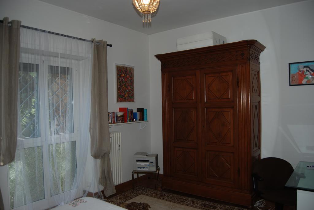 Bed and Breakfast La Badia Del Cavaliere à Rome Chambre photo